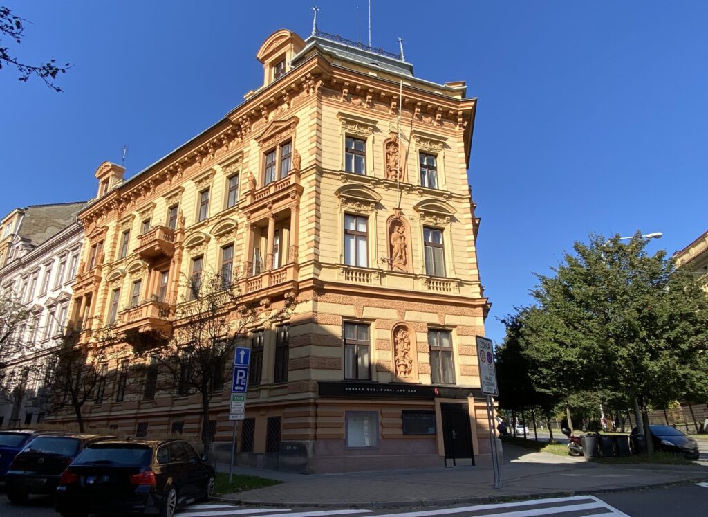 PRONÁJEM PROSTORNÉHO BYTU 4+KK, BRNO – STŘED